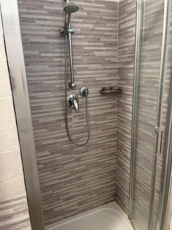 Holiday House La Rosa Terricciola Екстер'єр фото