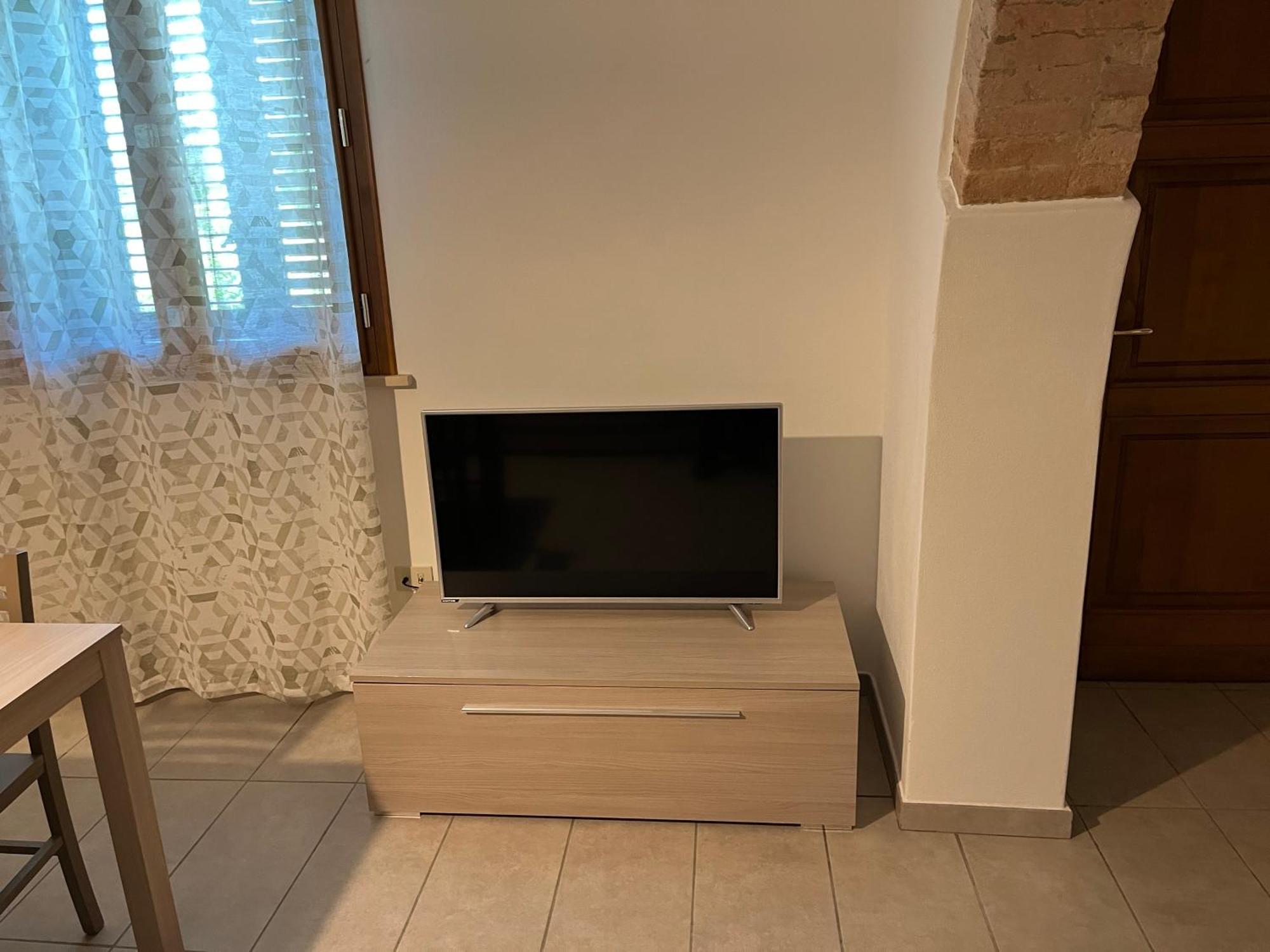 Holiday House La Rosa Terricciola Екстер'єр фото